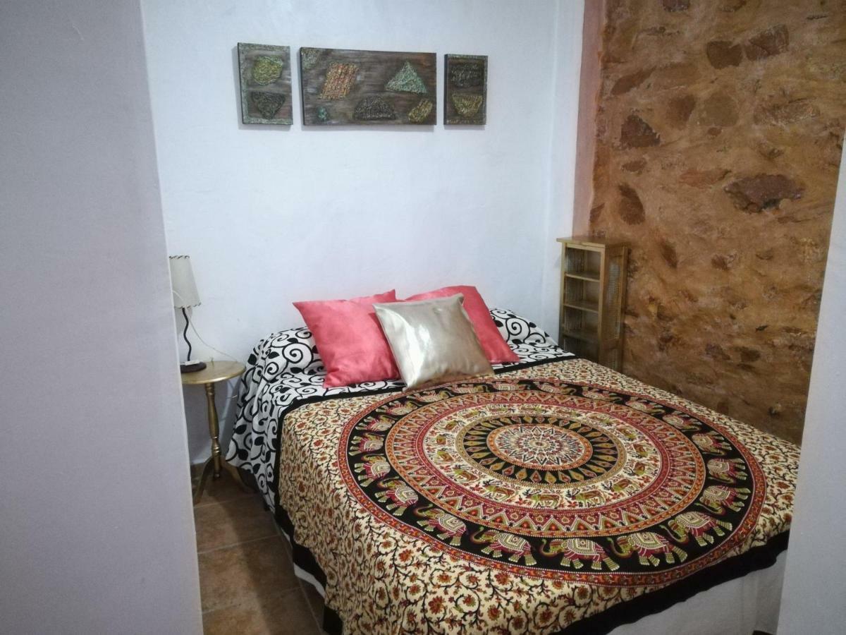 Los Angeles Del Romero Guest House Gatova Ngoại thất bức ảnh