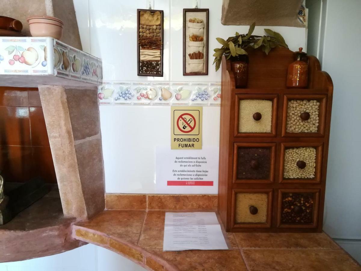 Los Angeles Del Romero Guest House Gatova Ngoại thất bức ảnh