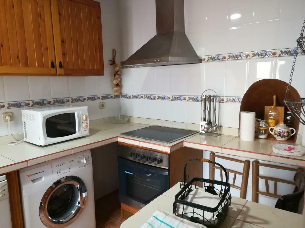 Los Angeles Del Romero Guest House Gatova Ngoại thất bức ảnh