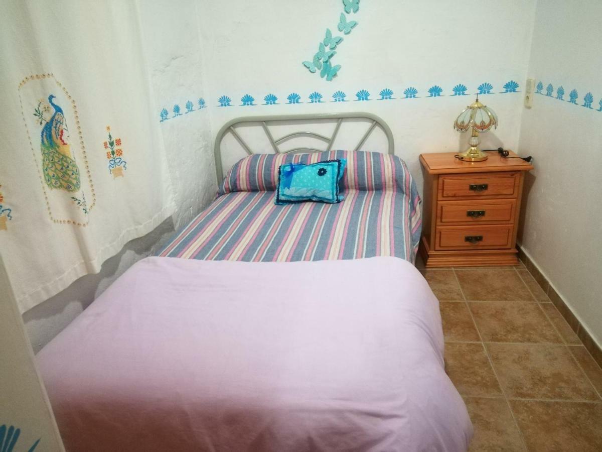 Los Angeles Del Romero Guest House Gatova Ngoại thất bức ảnh