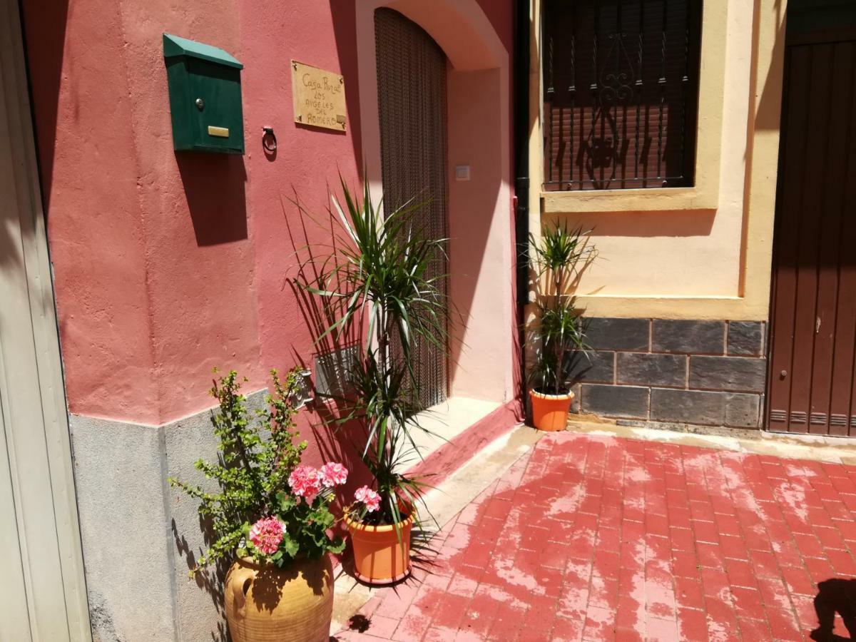 Los Angeles Del Romero Guest House Gatova Ngoại thất bức ảnh