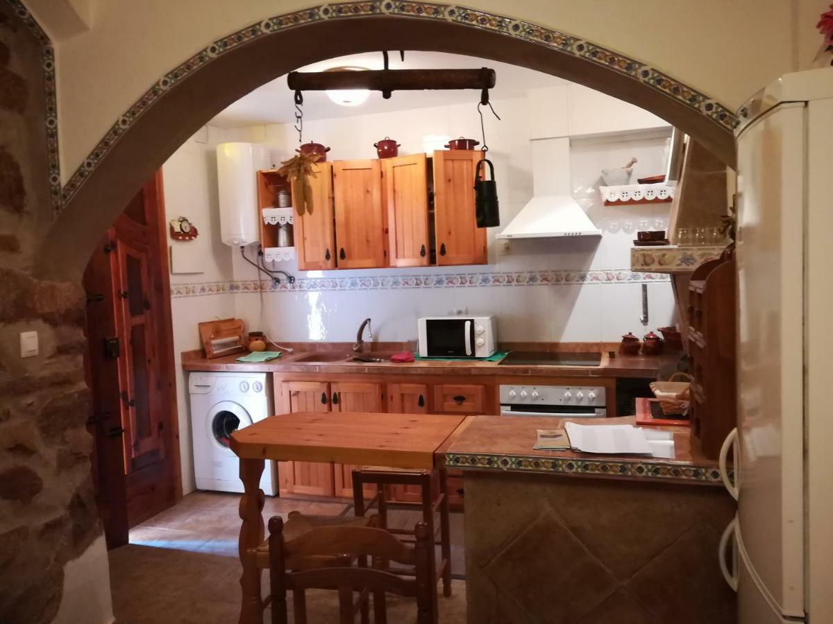 Los Angeles Del Romero Guest House Gatova Ngoại thất bức ảnh